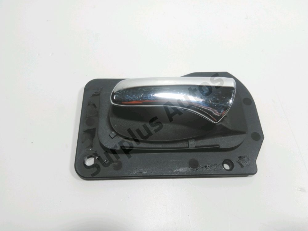 Poignée intérieure porte avant gauche