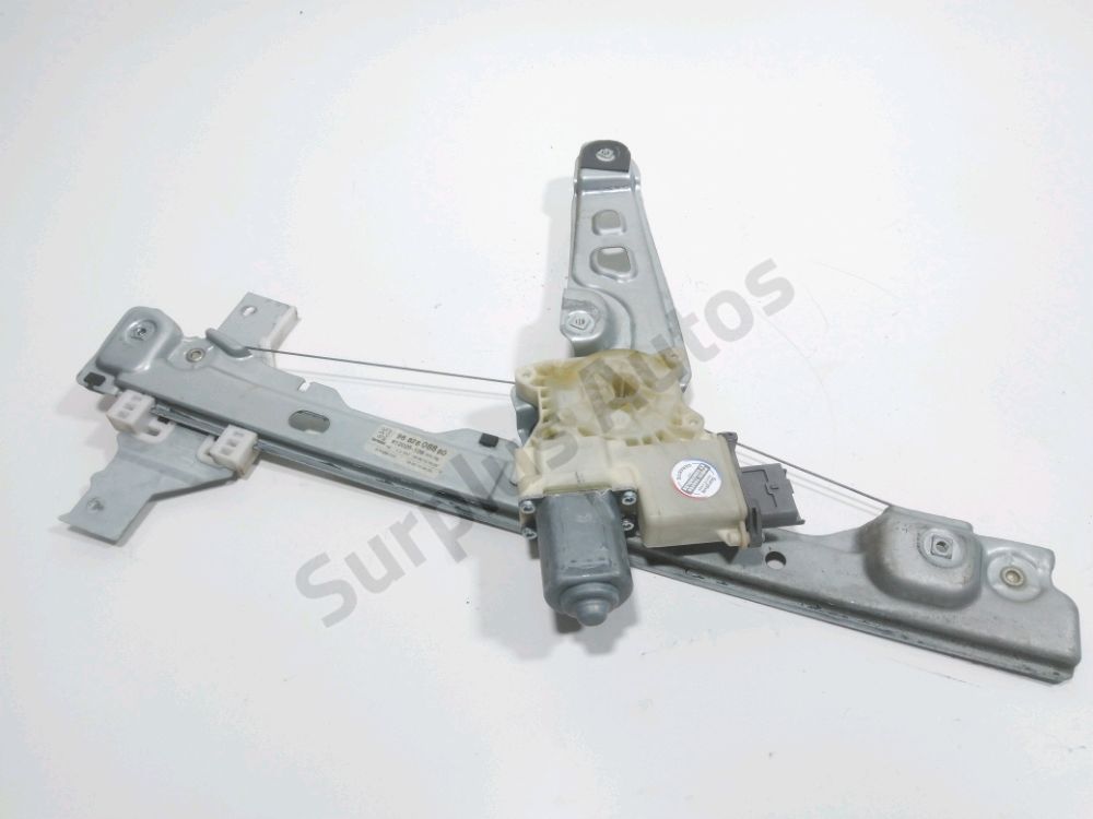 Lève-vitre électrique avant droit