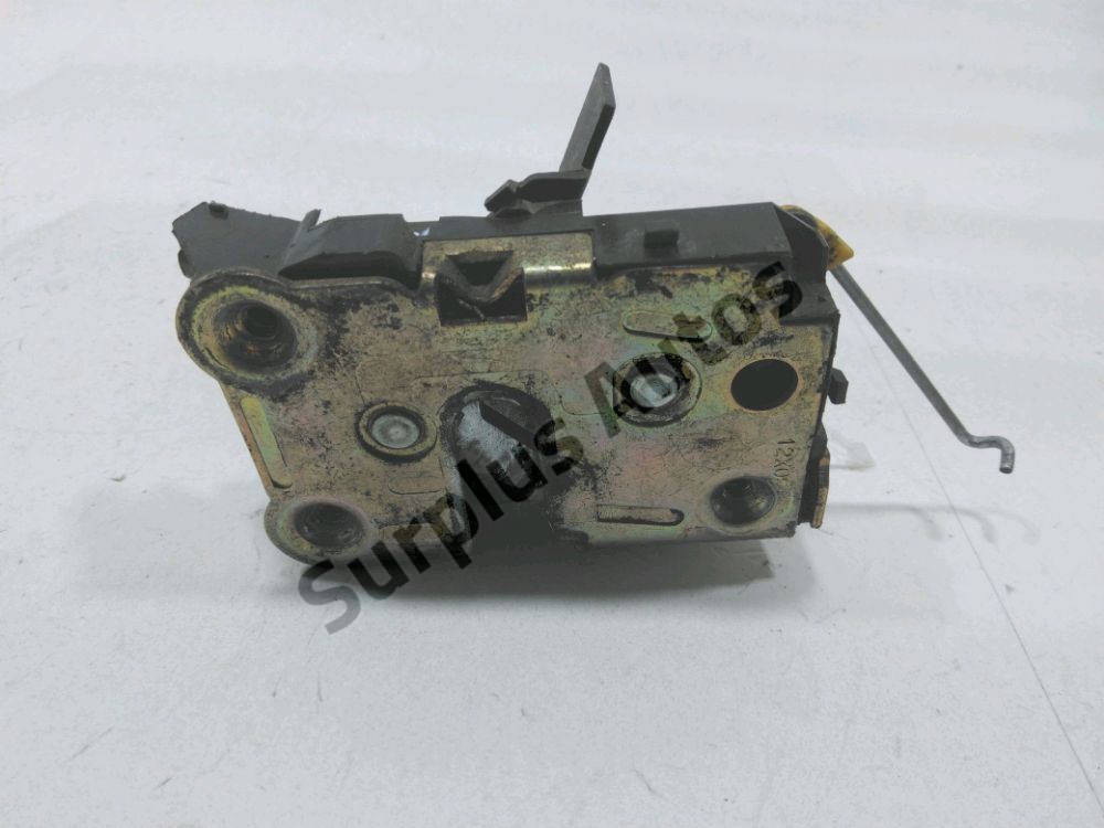 Serrure de porte avant droite