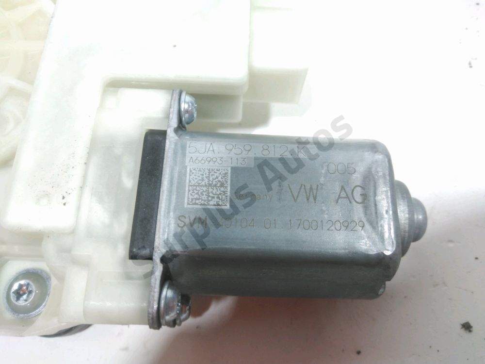 Lève-vitre électrique avant droit