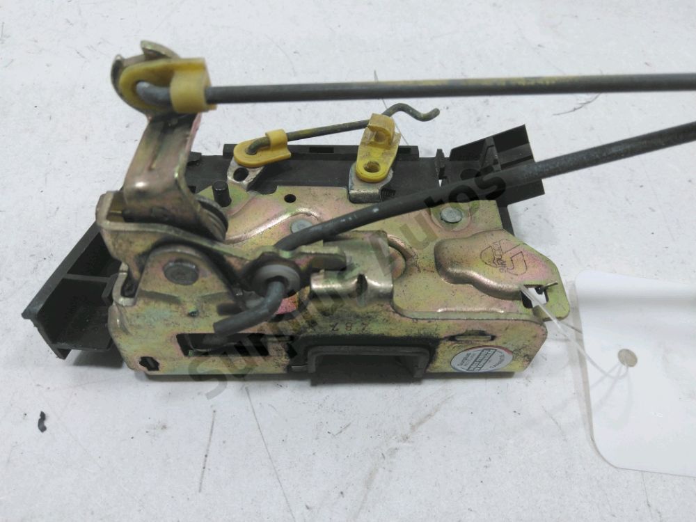 Serrure de porte avant gauche