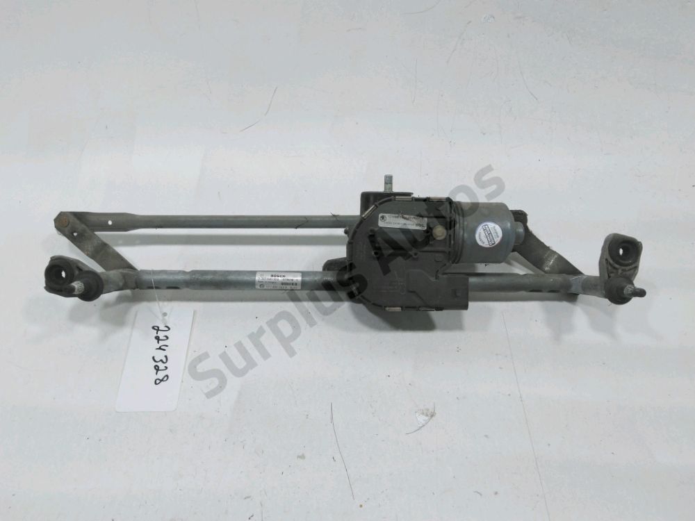 Mecanisme + moteur d'essuie glace avant