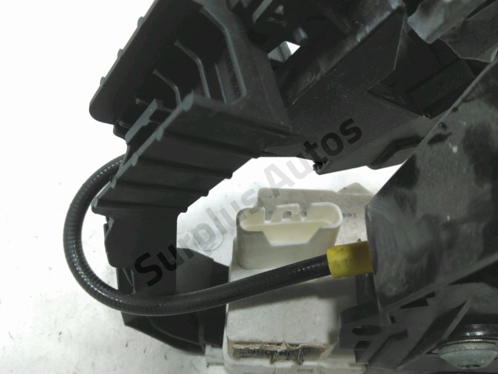 Serrure de porte arrière gauche