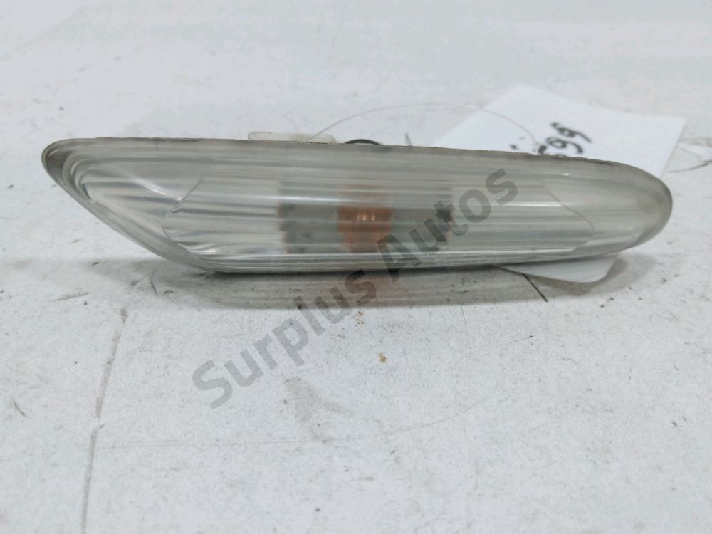 Répétiteur d'aile gauche