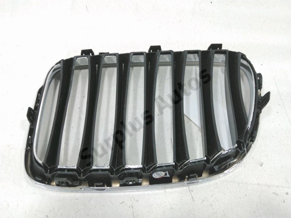 Grille de calandre droite