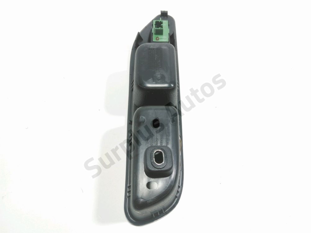 Commande lève-vitre avant droit