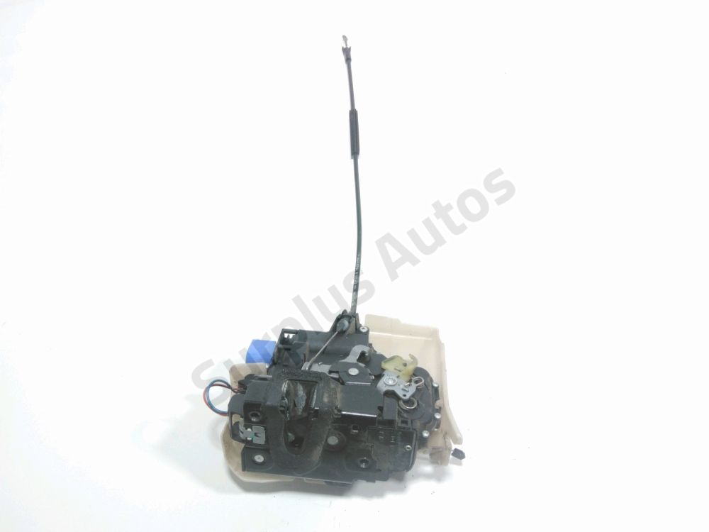 Serrure de porte avant droite