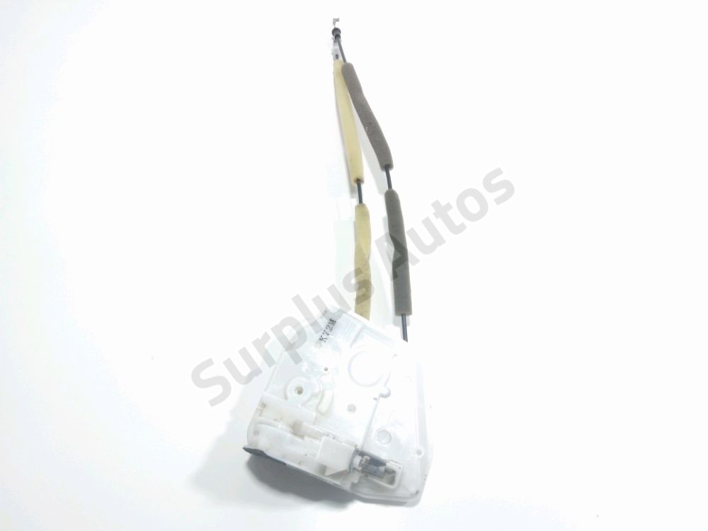 Serrure de porte avant droite