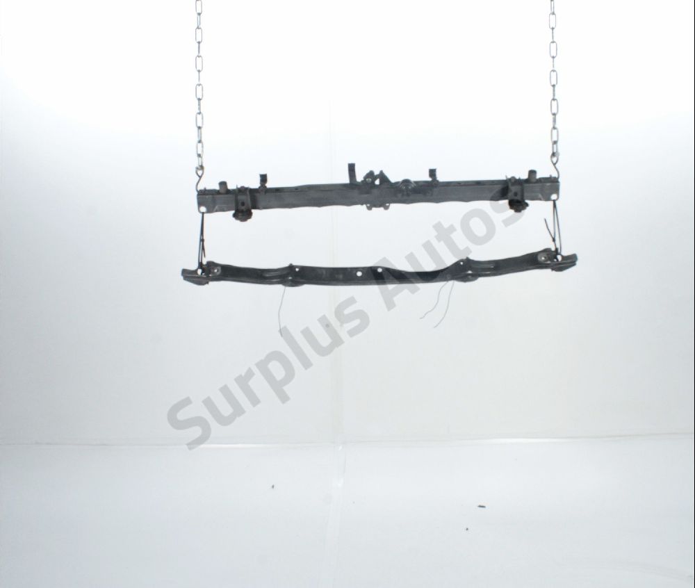 Traverse supérieure armature avant