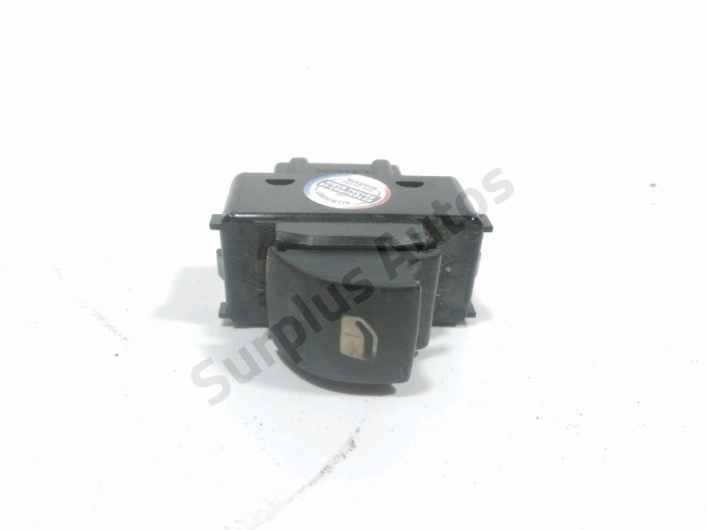 Commande lève-vitre avant droit