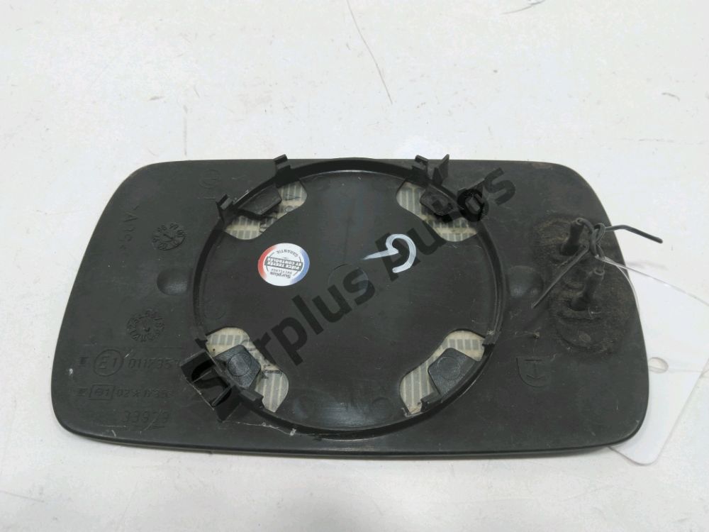 Glace de rétroviseur gauche