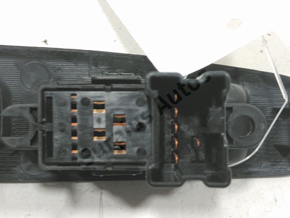 Commande lève-vitre arrière gauche