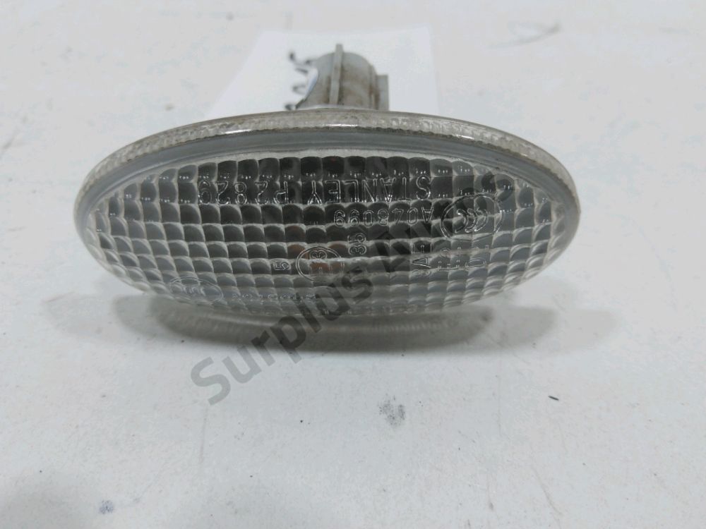 Répétiteur d'aile droit