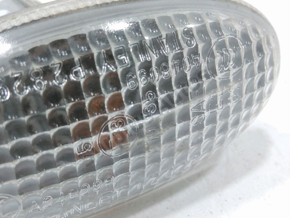 Répétiteur d'aile droit