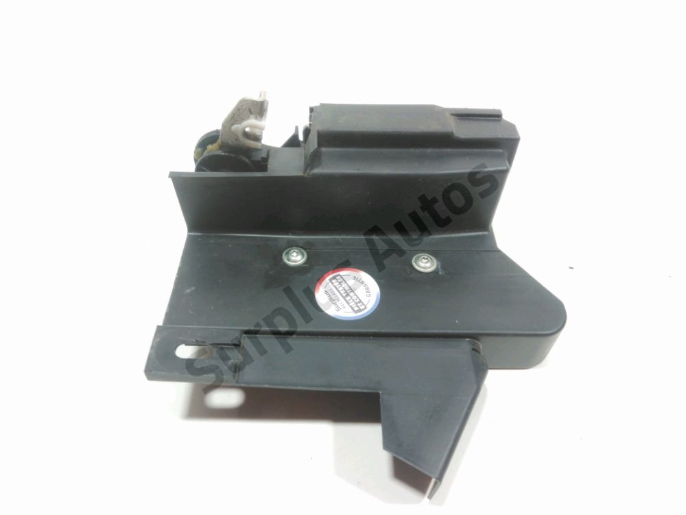 Serrure de porte avant droite