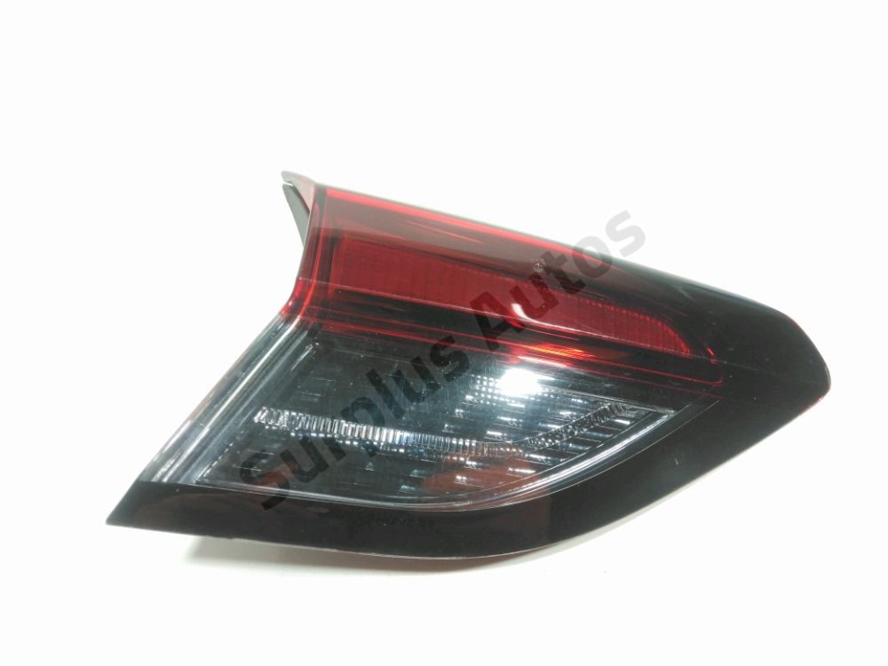 Feu arrière intérieur gauche