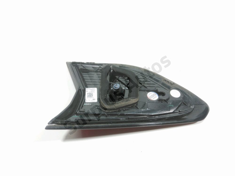 Feu arrière intérieur gauche