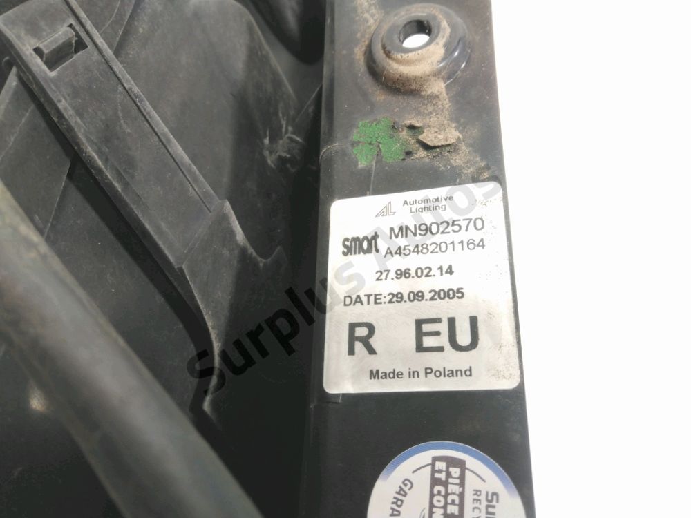 Feu arrière droit