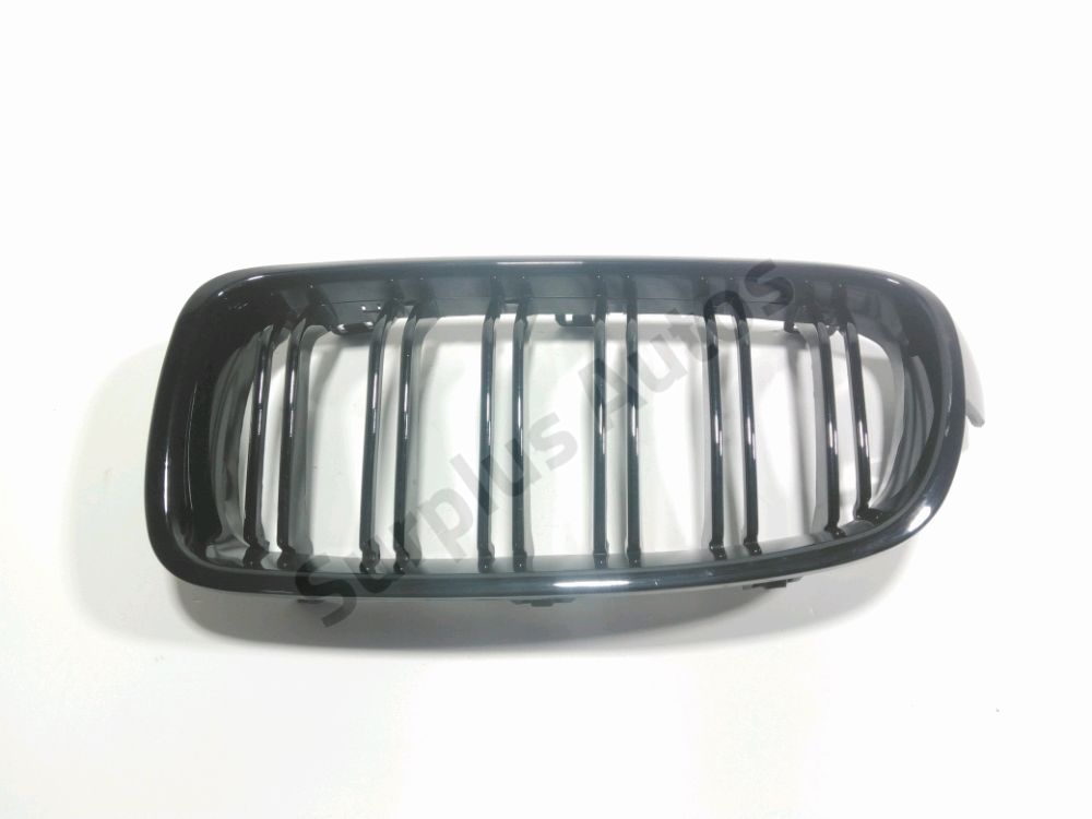 Grille de calandre gauche