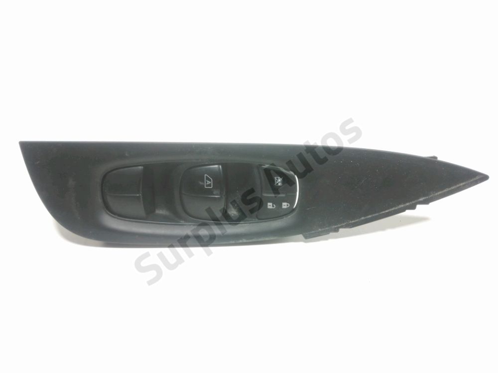 Commande lève-vitre avant gauche