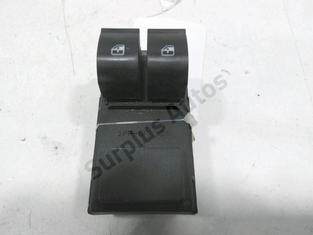 Commande lève-vitre avant gauche