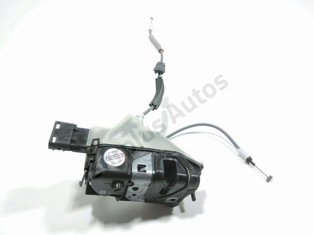 Serrure de porte avant droite