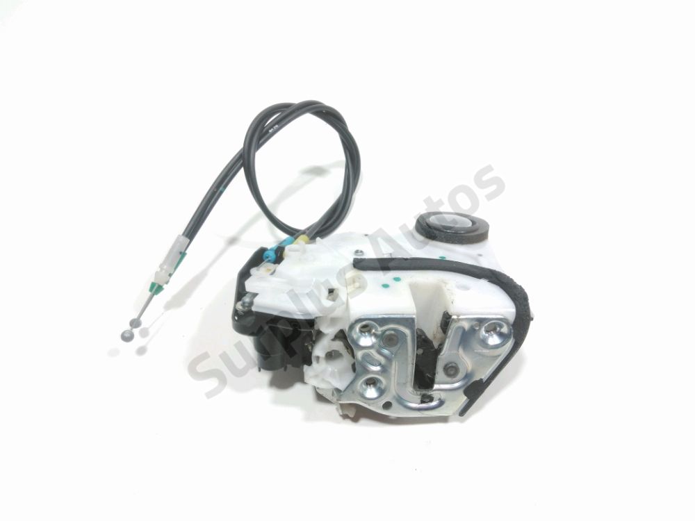 Serrure de porte avant droite