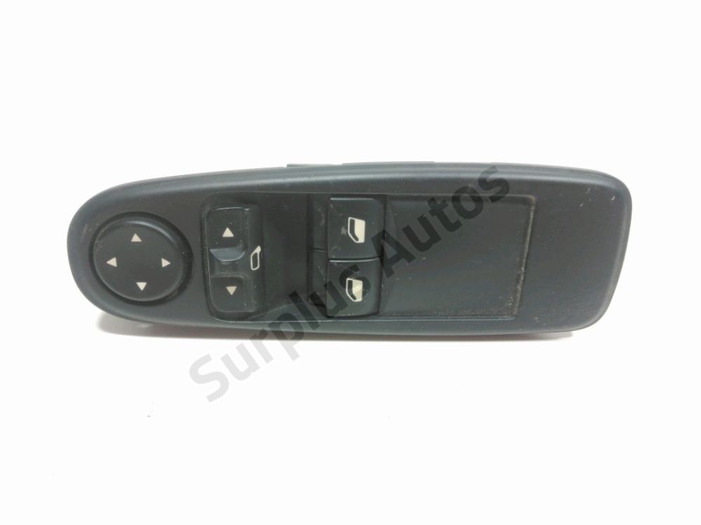 Commande lève-vitre avant gauche