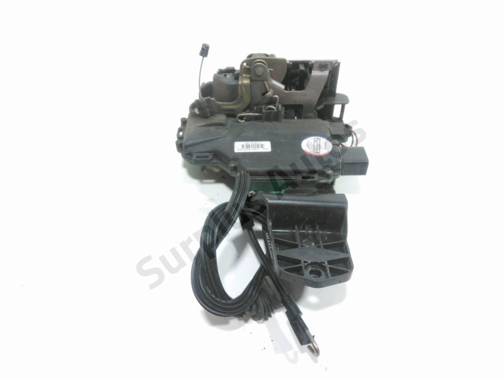 Serrure de porte avant gauche