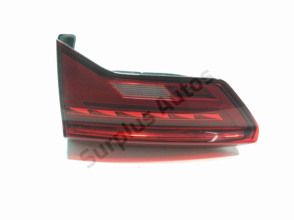 Feu arrière intérieur droit