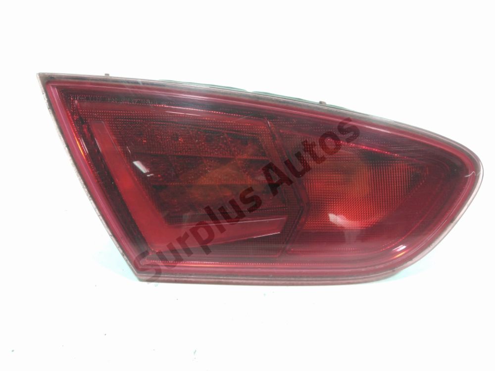 Feu arrière intérieur gauche