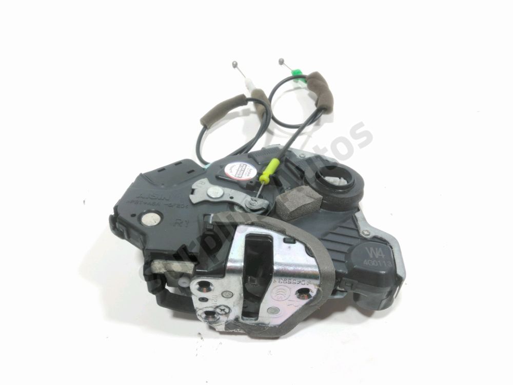 Serrure de porte avant droite