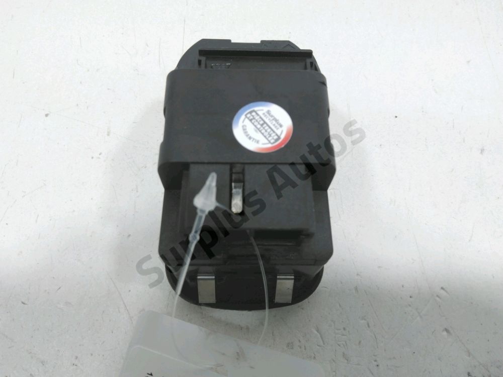 Commande lève-vitre avant gauche