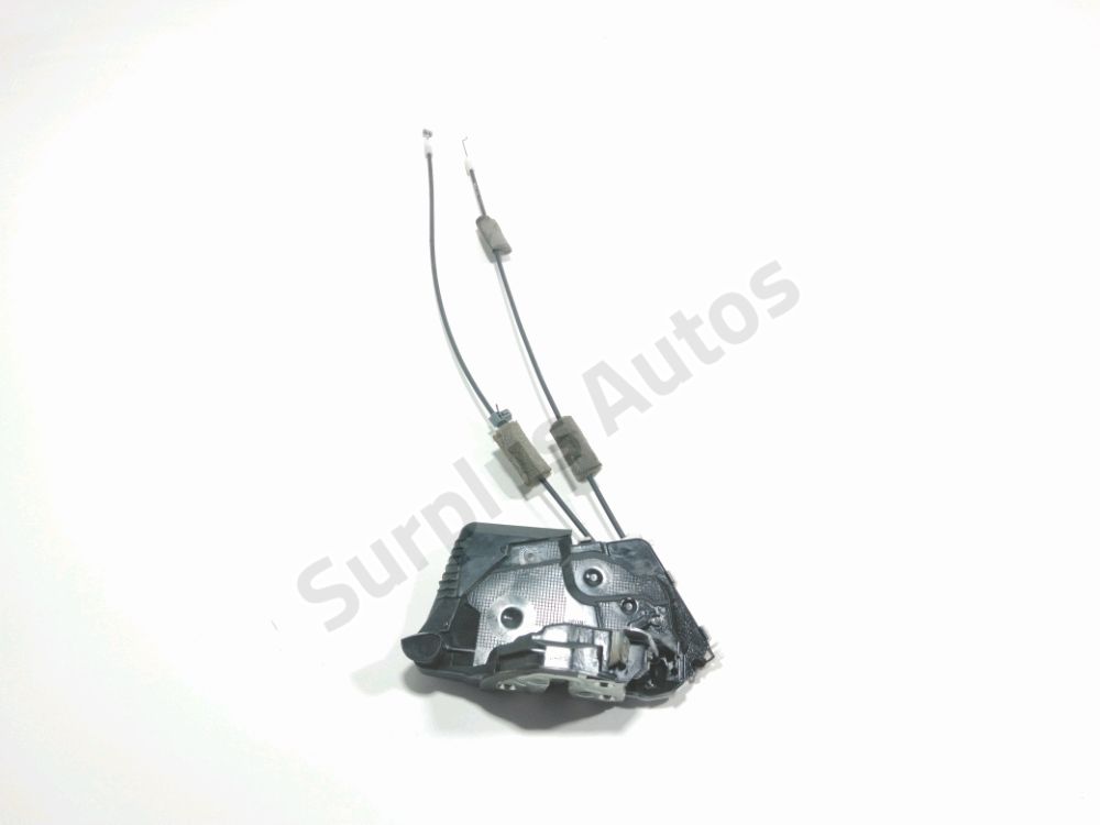 Serrure de porte avant droite