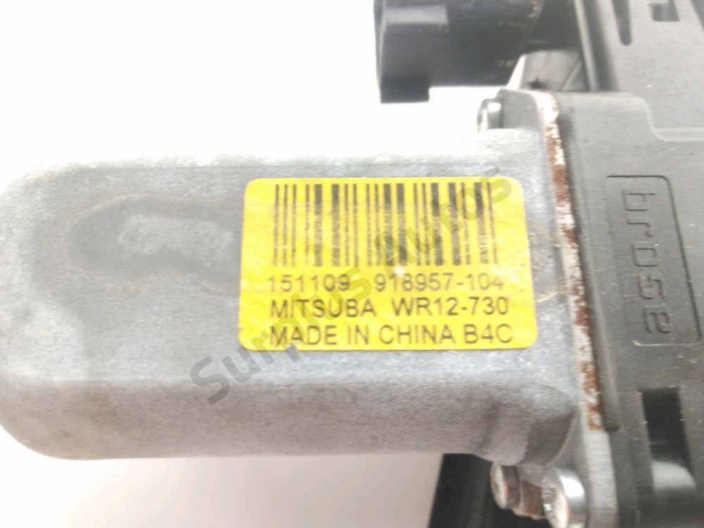 Lève-vitre électrique avant droit