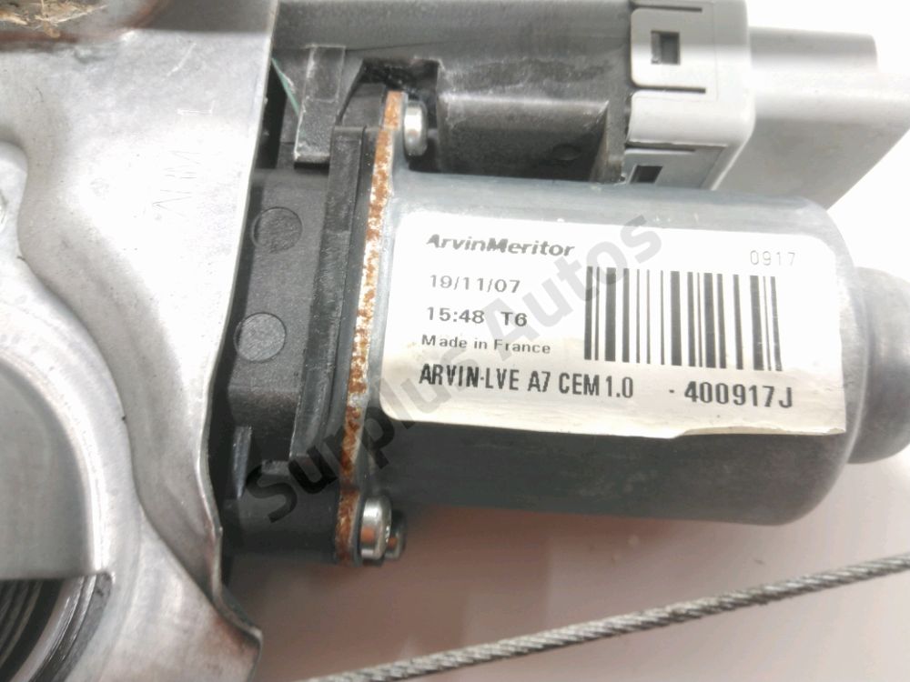 Lève-vitre électrique avant gauche