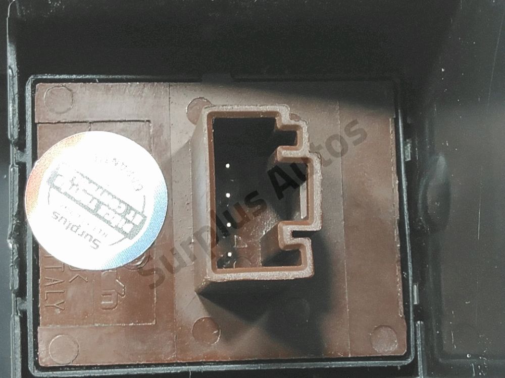 Commande lève-vitre avant gauche