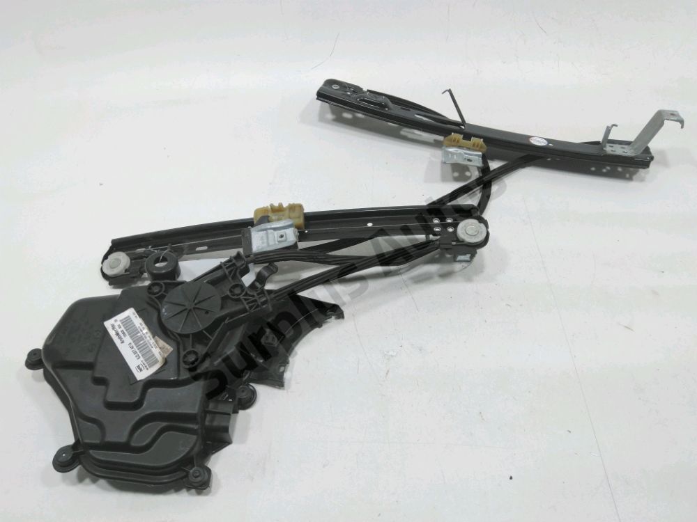 Lève-vitre électrique avant gauche