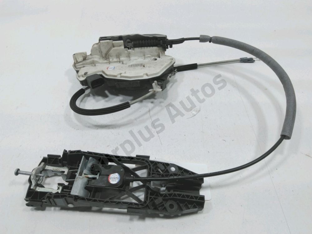 Serrure de porte avant gauche