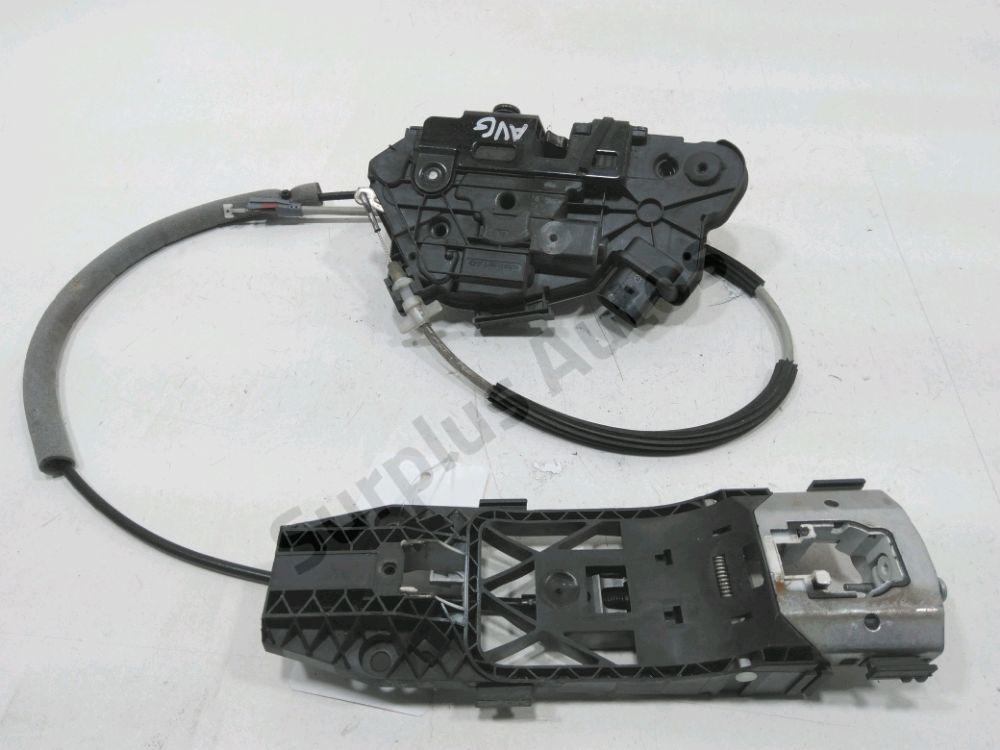 Serrure de porte avant gauche