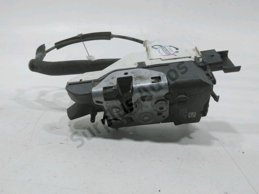 Serrure de porte avant gauche