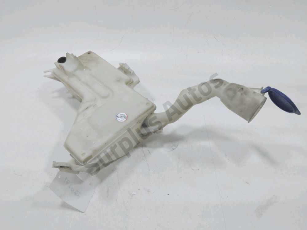 Réservoir de lave glace avant