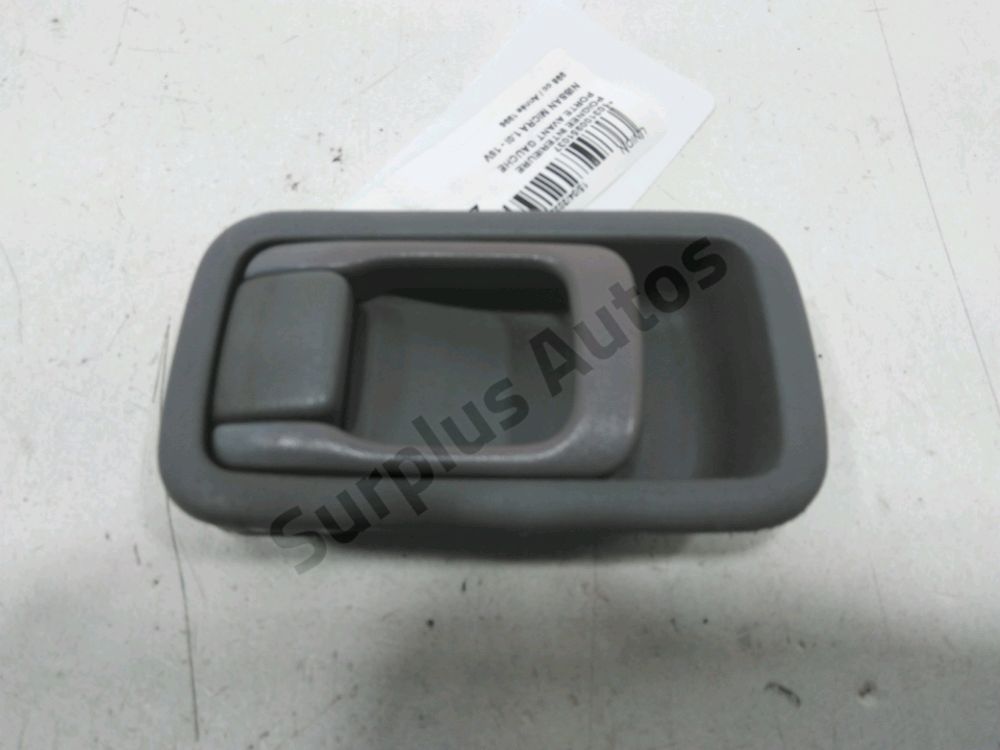 Poignée intérieure porte avant gauche