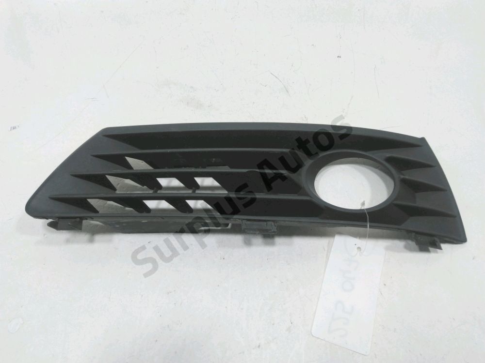 Grille de calandre gauche