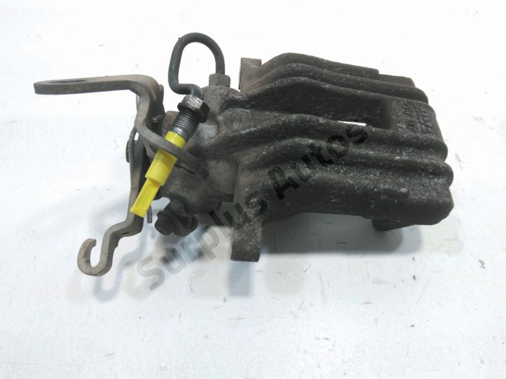 Etrier de frein arriere droit