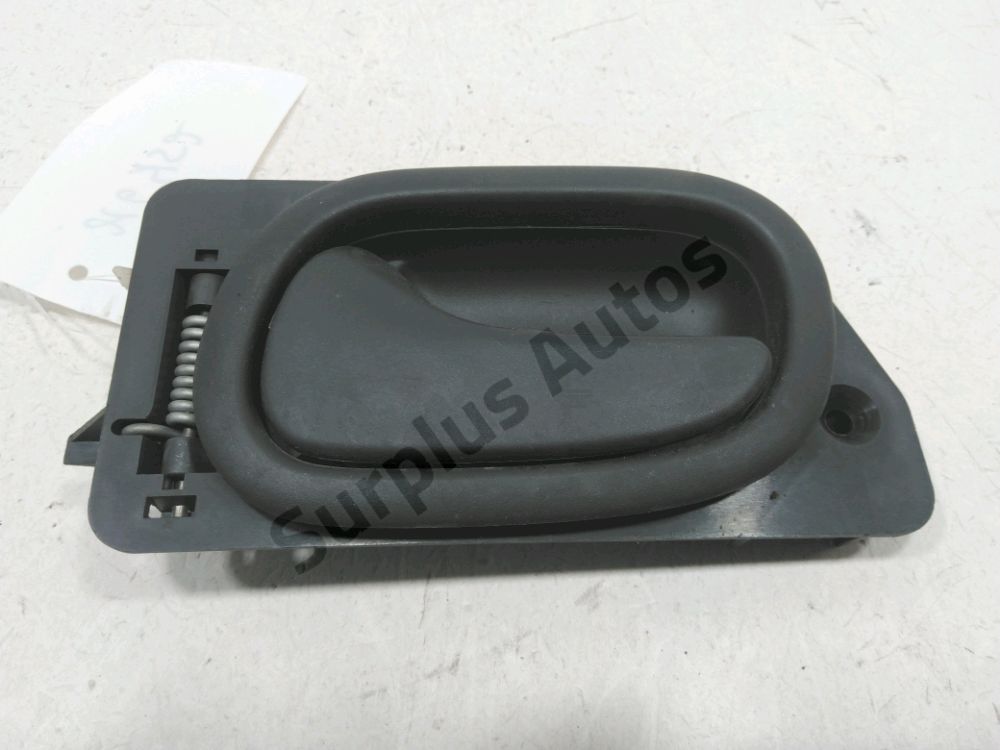 Poignée intérieure porte arrière gauche