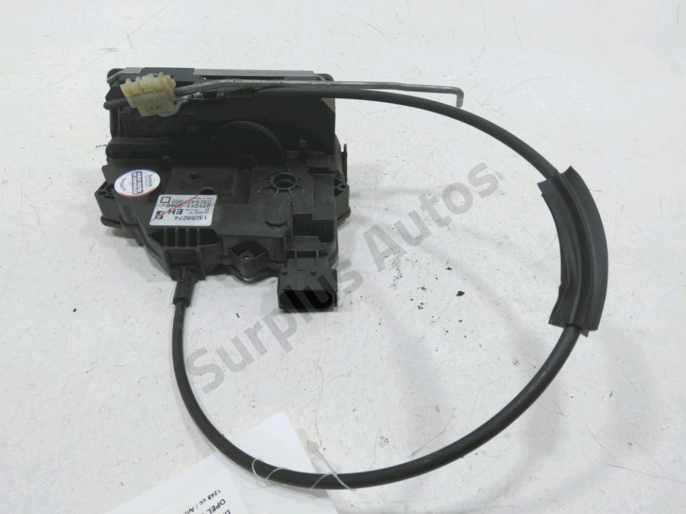 Serrure de porte avant droite