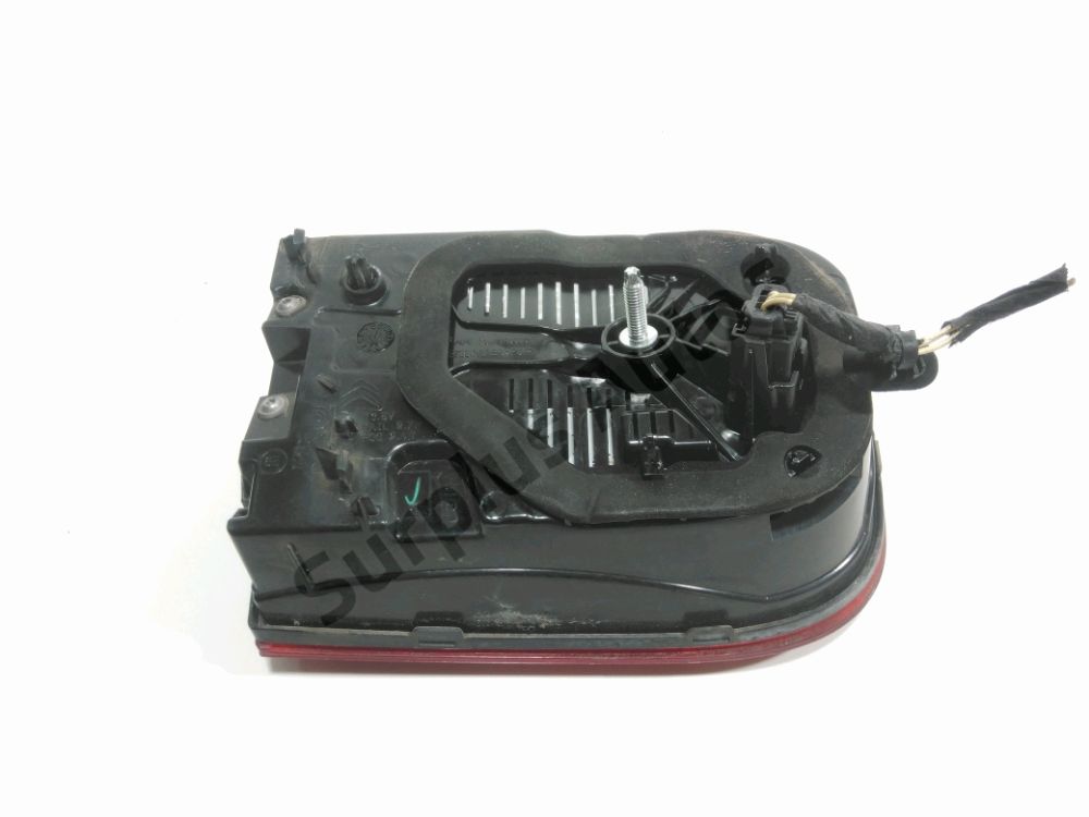 Feu arrière intérieur droit