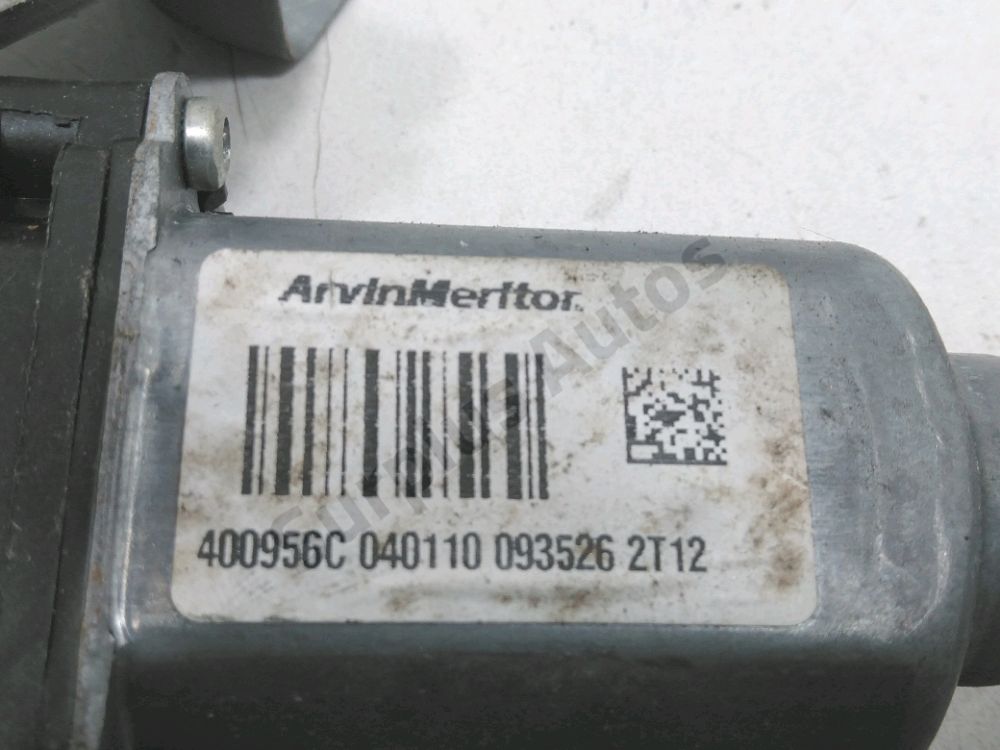 Lève-vitre électrique avant droit