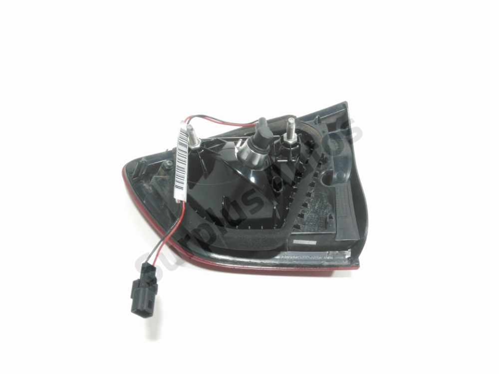 Feu arrière intérieur gauche